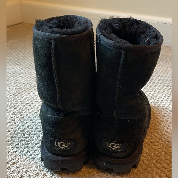 Black Uggs (short) - Picture 3 of 5